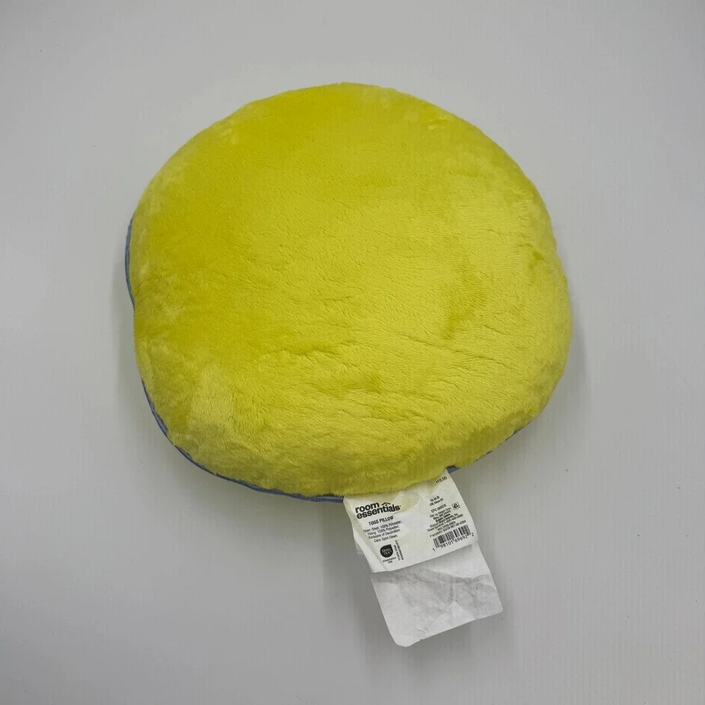 Room Essentials‎ Smiley Face Throw Pillow 15 Inch Plush Emoji Cushion NEW